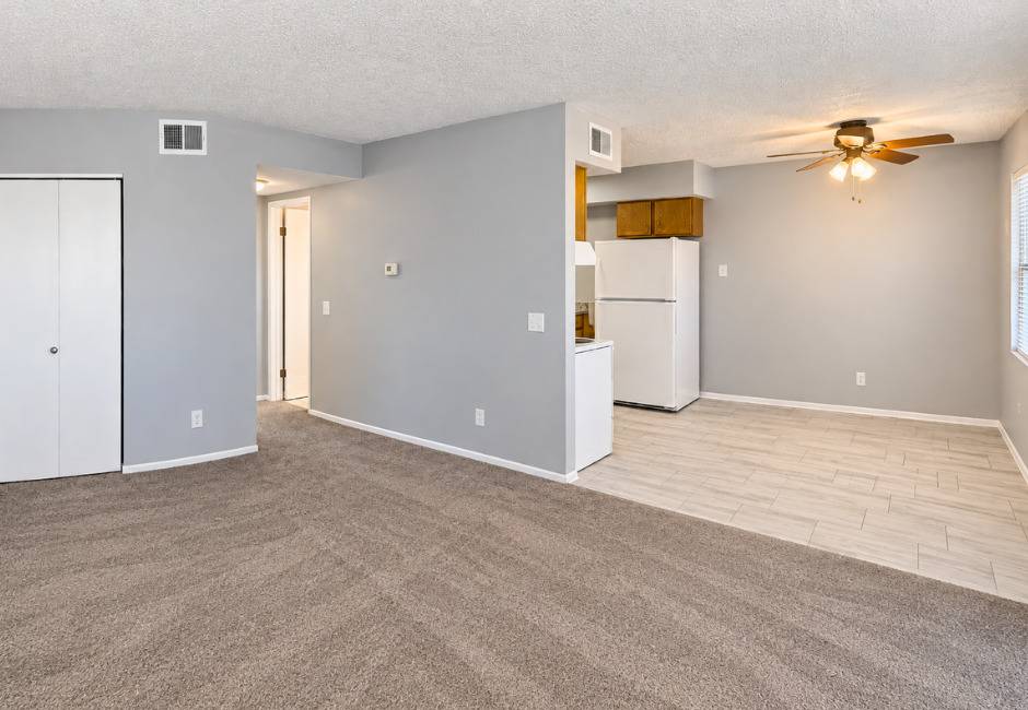 3405 Holiday CT #8, Bettendorf, IA 52722