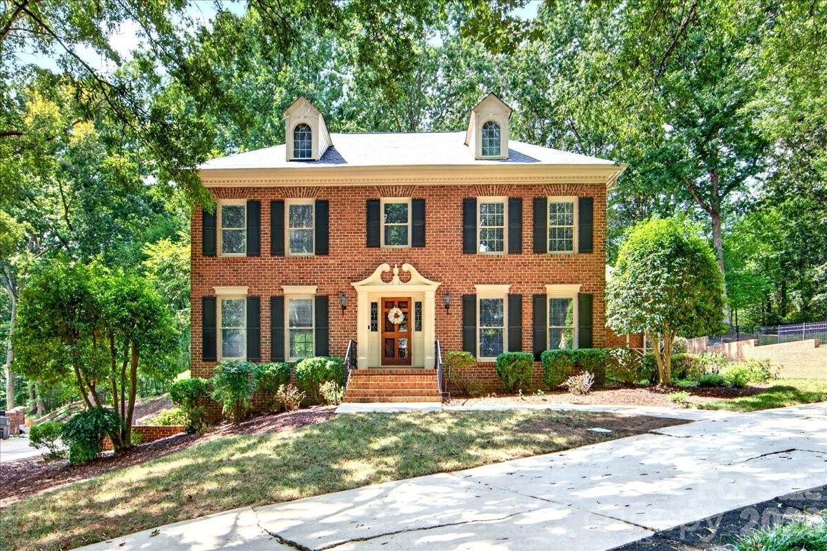 2424 Hartmill CT, Charlotte, NC 28226