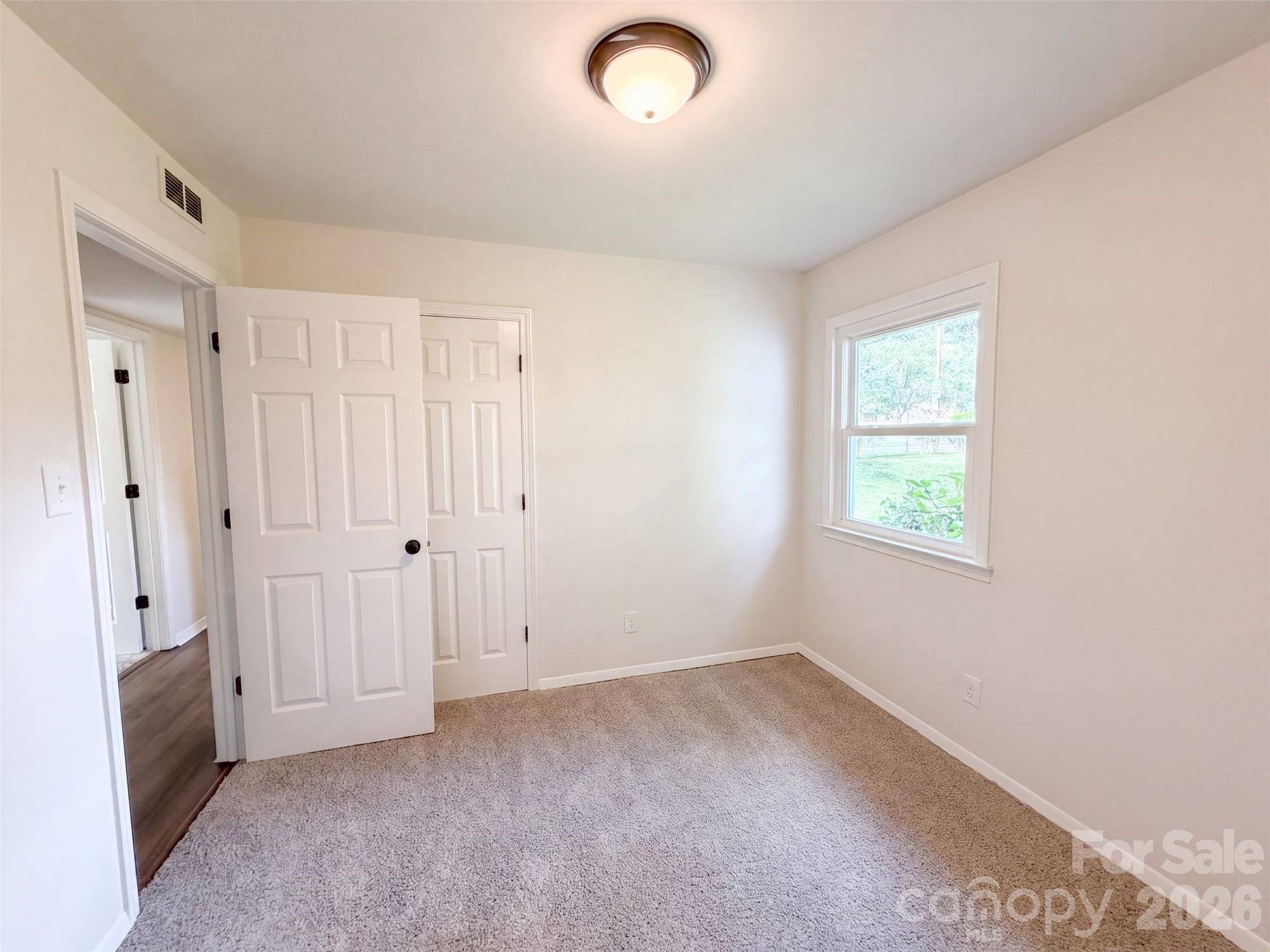 728 Milan RD E, Charlotte, NC 28216