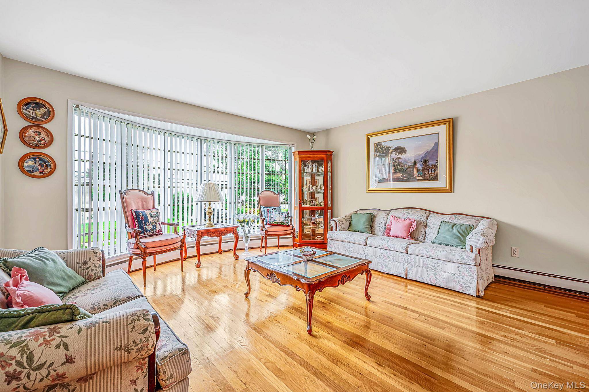 21 Page DR, Hicksville, NY 11801