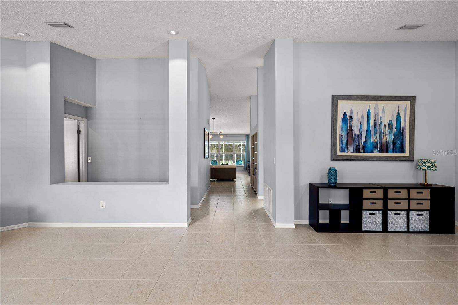 9211 MILL CIR, Tampa, FL 33647