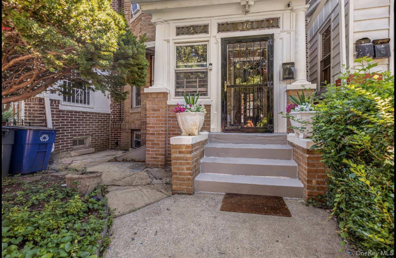 16 Adler PL, Brooklyn, NY 11208