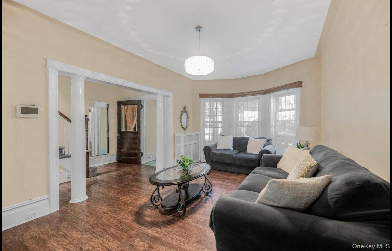 16 Adler PL, Brooklyn, NY 11208