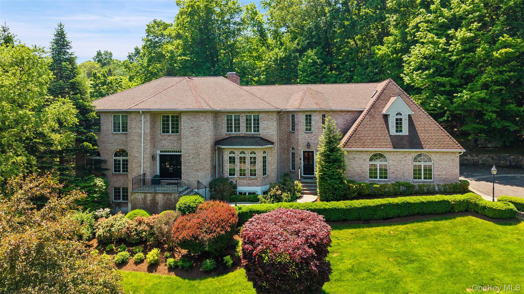 24 Meadow Hill PL, Armonk, NY 10504