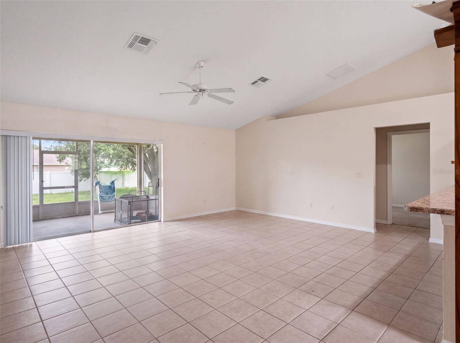 8014 CARDINAL WINDS LN, Mascotte, FL 34753