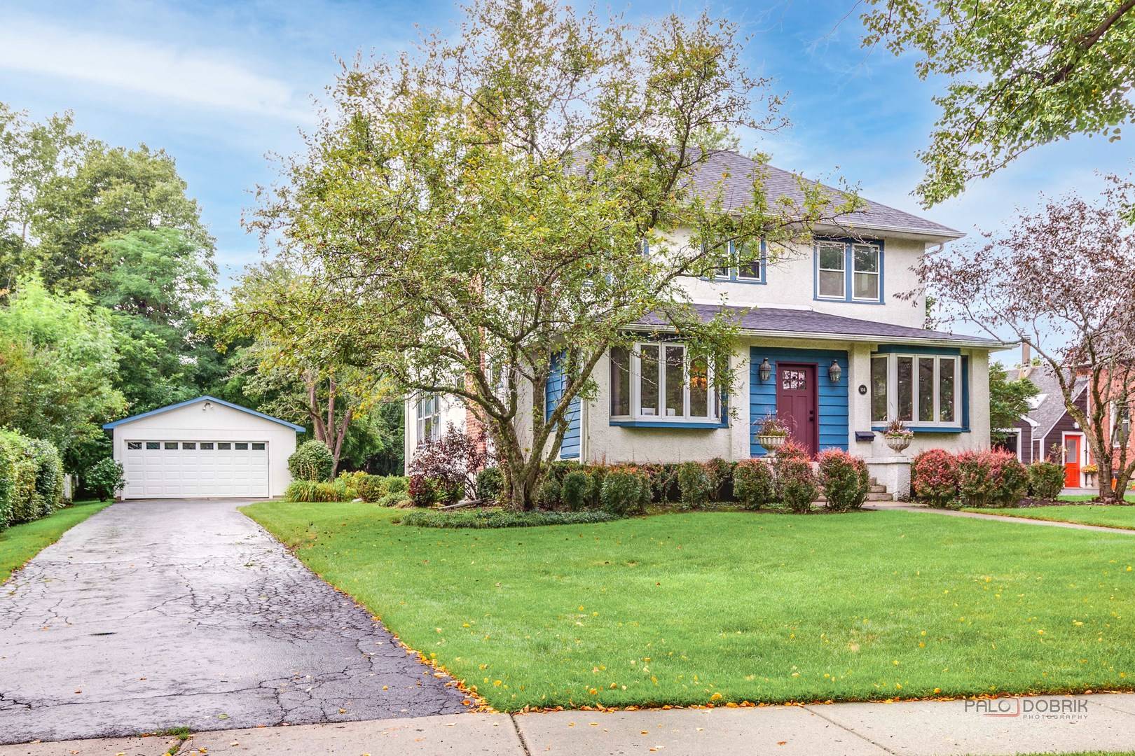136 Washington CIR, Lake Forest, IL 60045