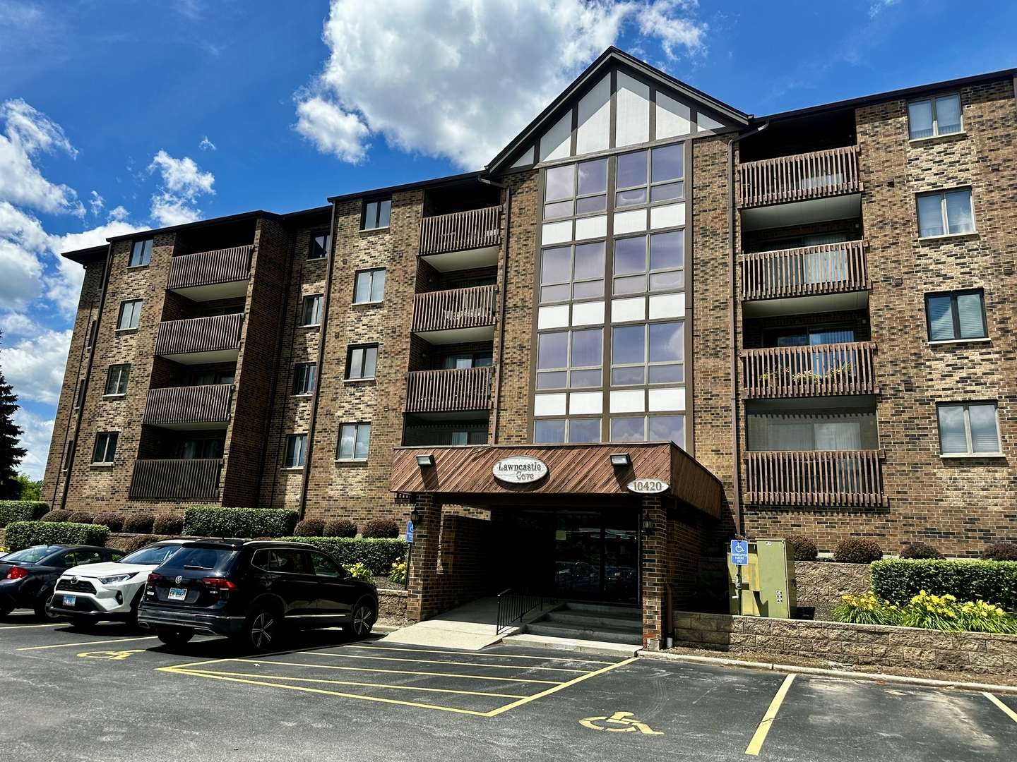 10420 Circle DR #48B, Oak Lawn, IL 60453