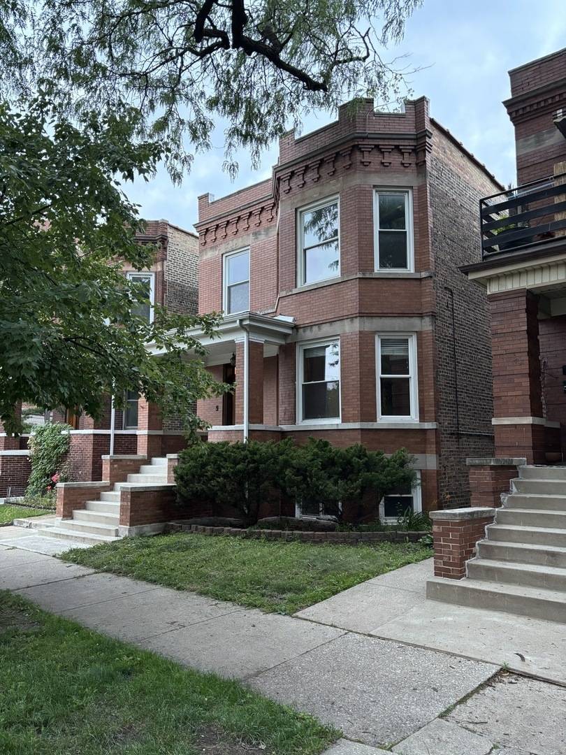 5028 W Pensacola ST #1, Chicago, IL 60641