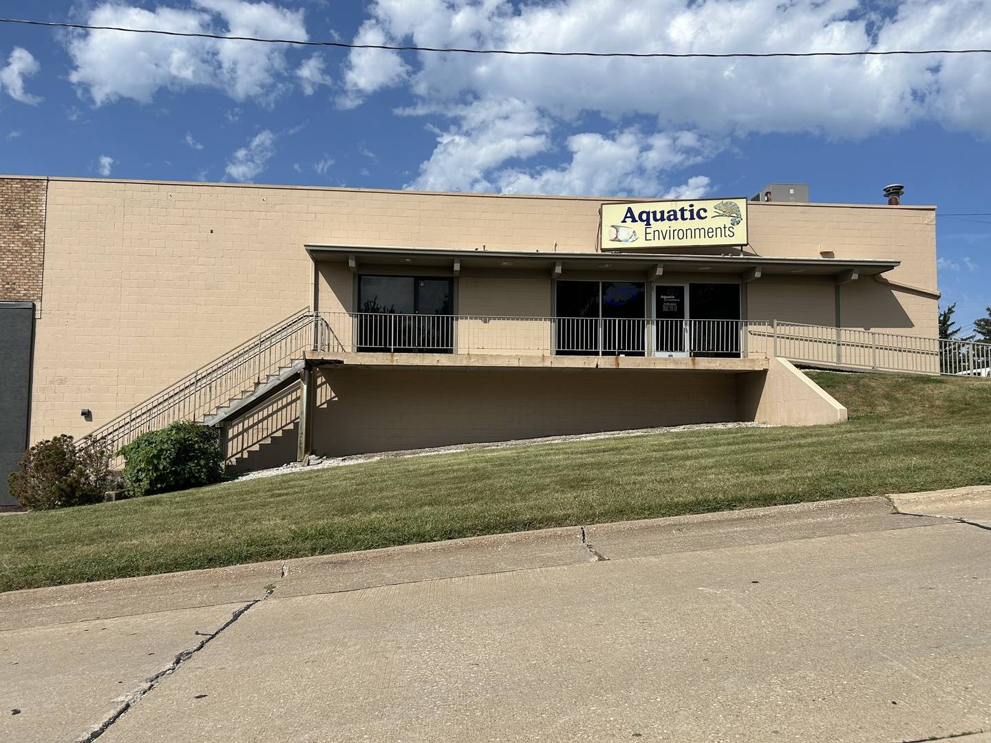 730 E KIMBERLY RD, Davenport, IA 52807