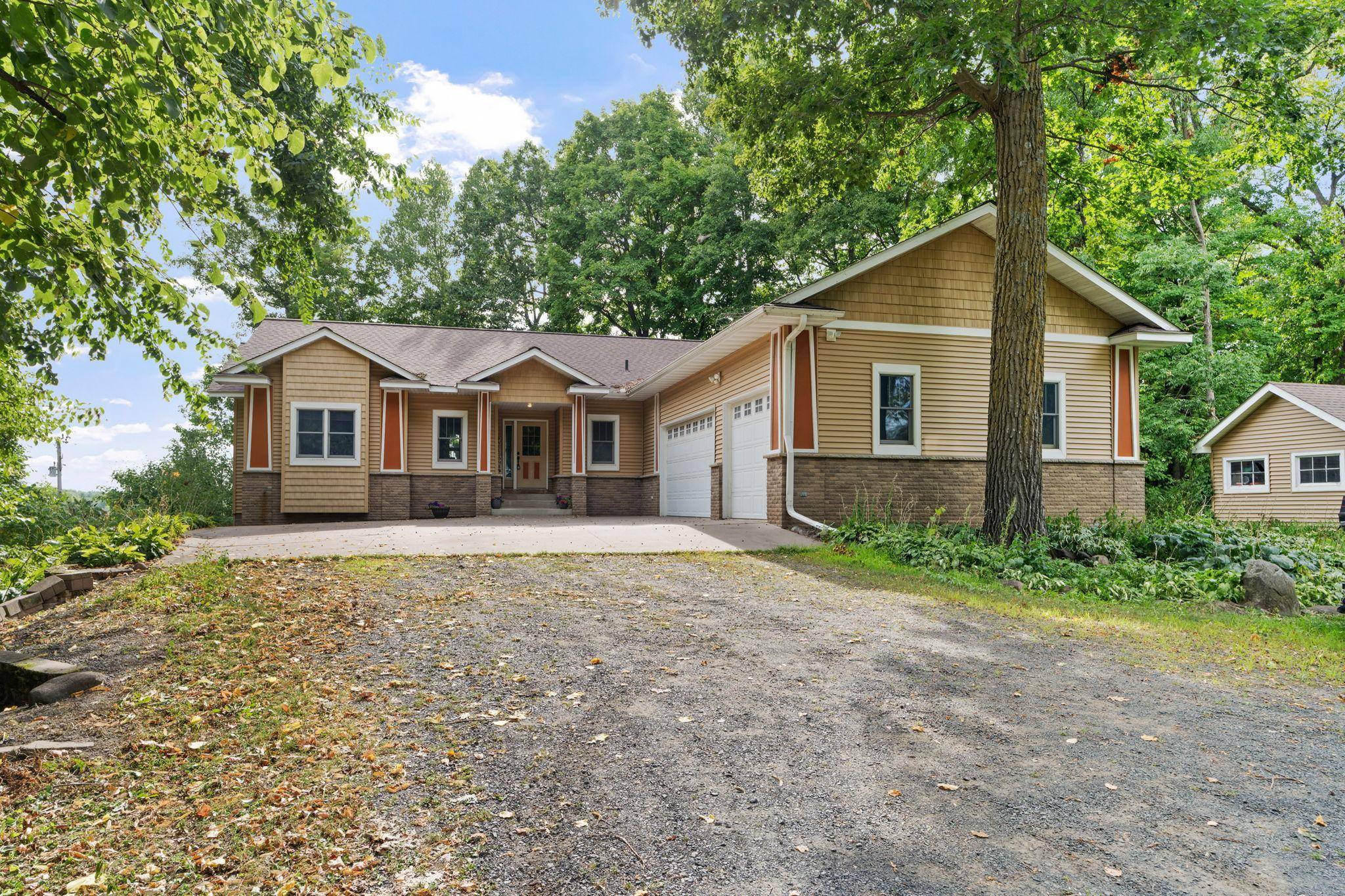 9840 Pine Shores DR, Pine City, MN 55063