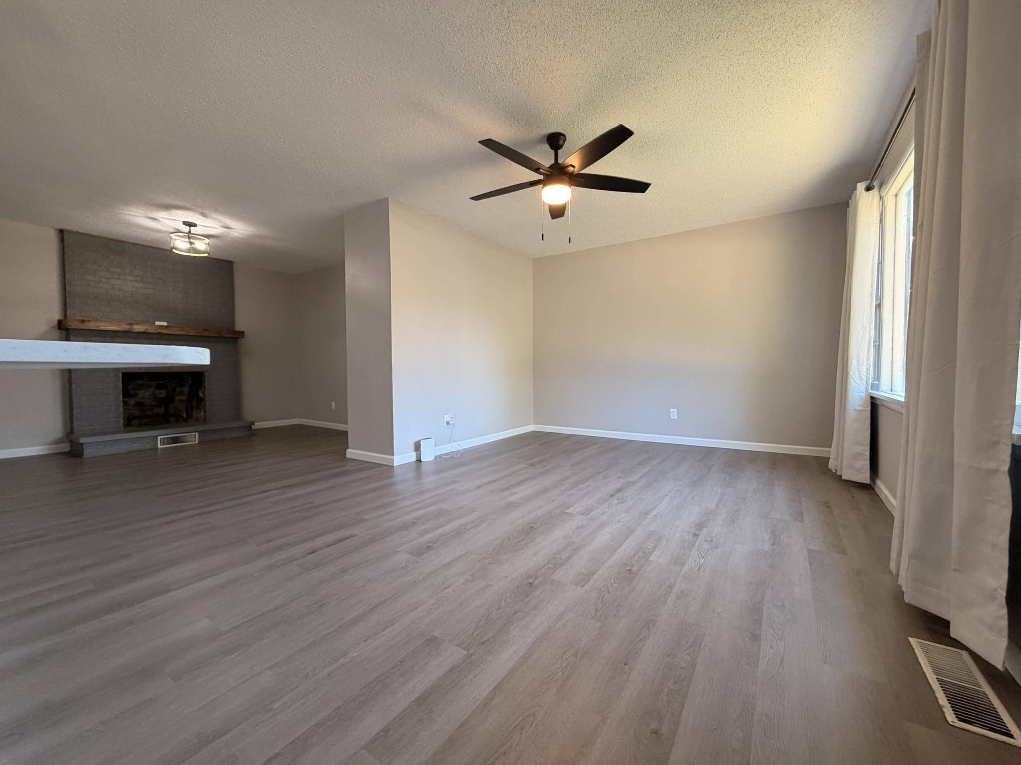 234 Stanley Dr, Arkansas City, KS 67005