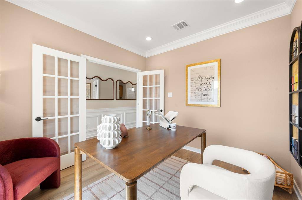 4341 Bower Hill Drive, Fort Worth, TX 76107