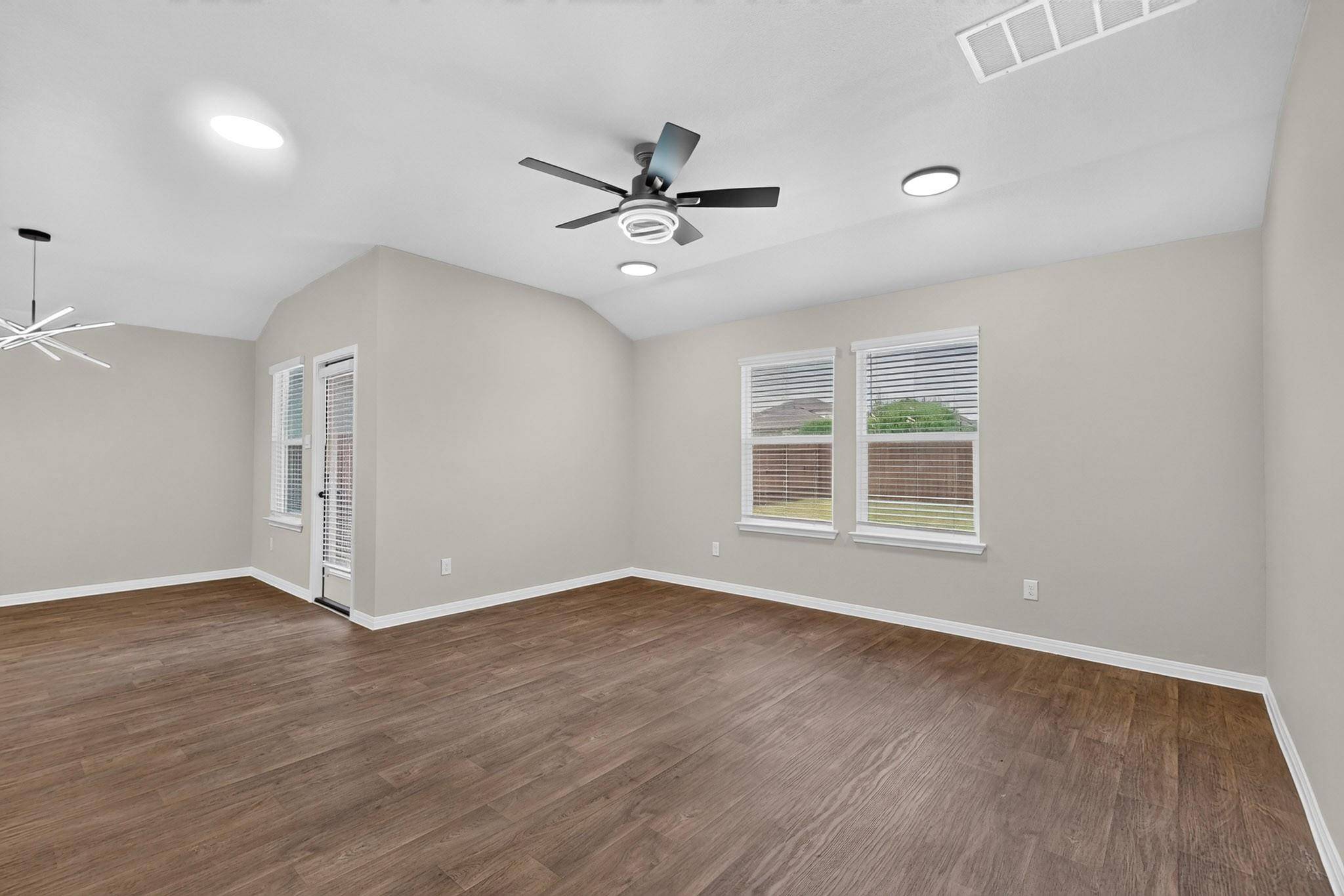 315 Gladiola LOOP, Kyle, TX 78640