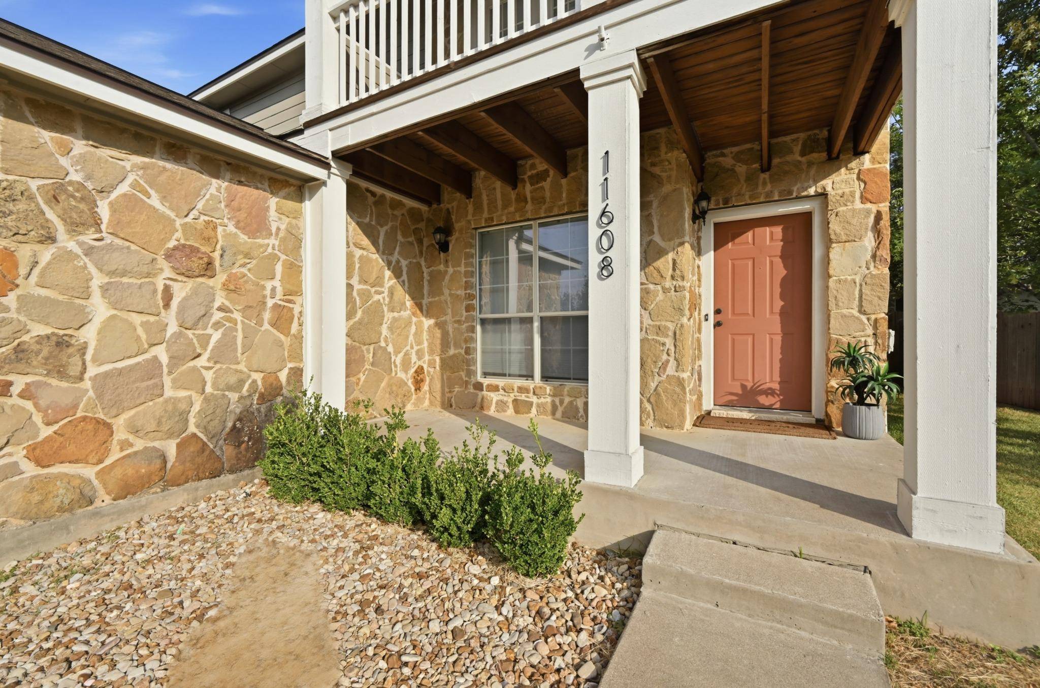 11608 Paul E Anderson DR, Austin, TX 78748