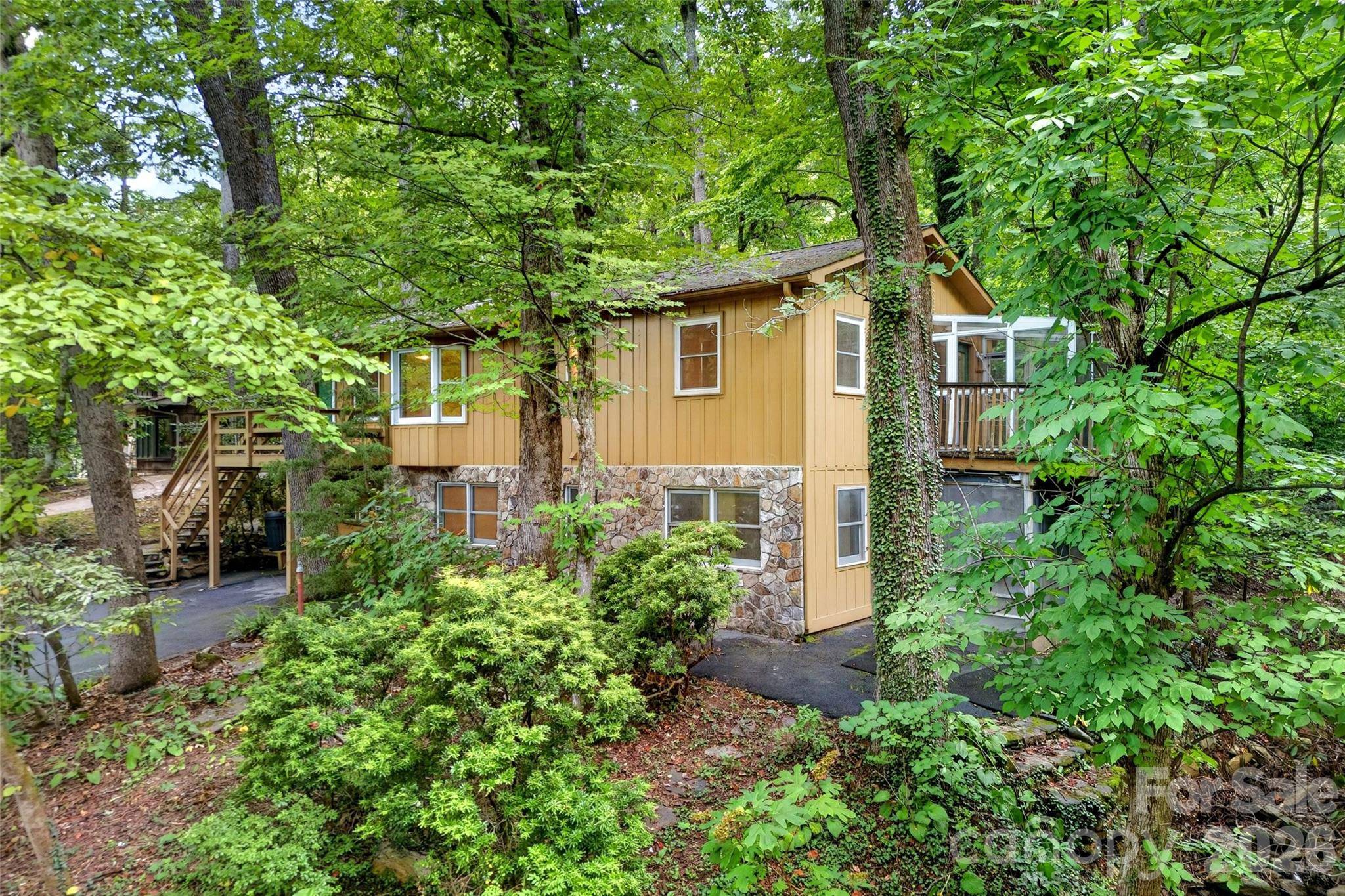 149 Woodland RD, Montreat, NC 28757