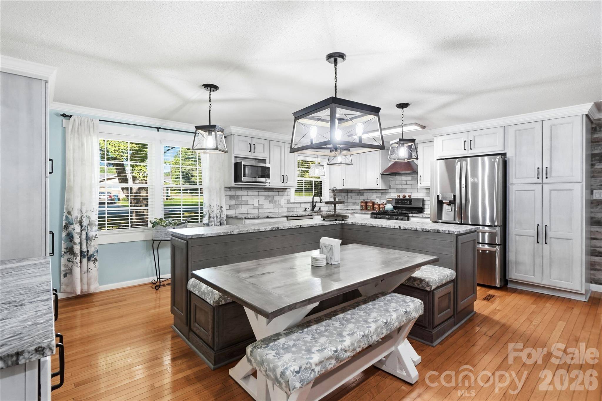 1690 26th ST NE, Hickory, NC 28601