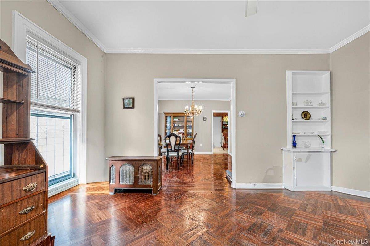 88-32 187th PL, Hollis, NY 11423