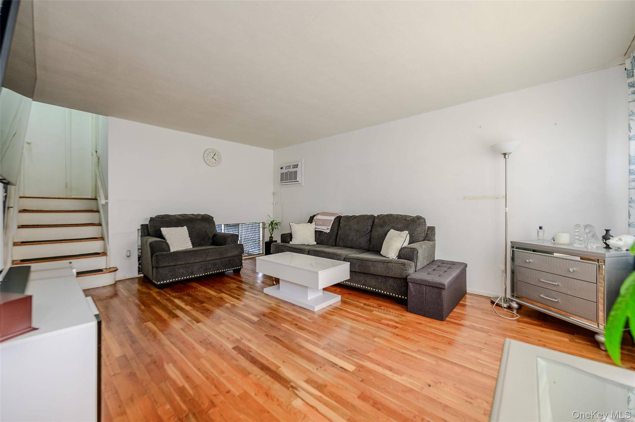 3381 Oceanside RD, Oceanside, NY 11572