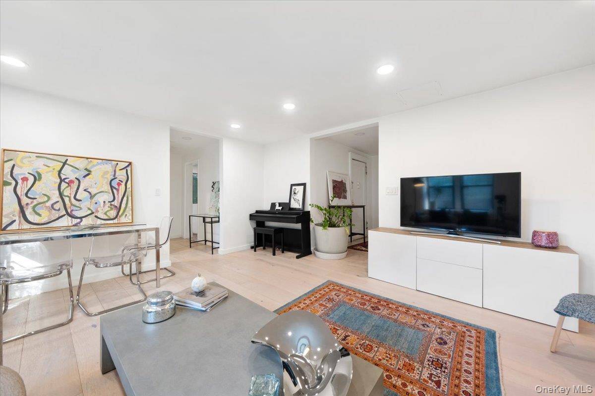 30 Windsor TER #AA1, White Plains, NY 10601