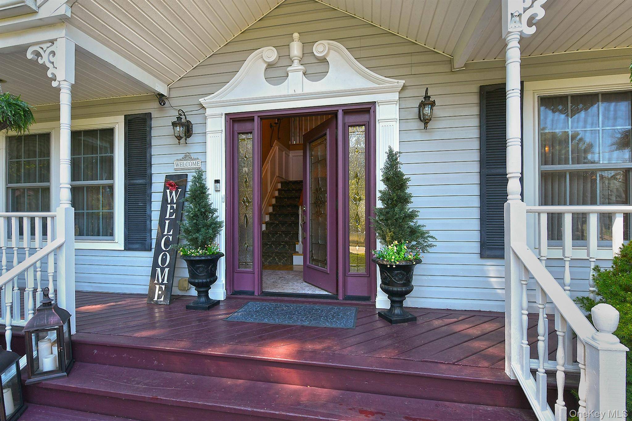 7 Ona AVE, Dix Hills, NY 11746