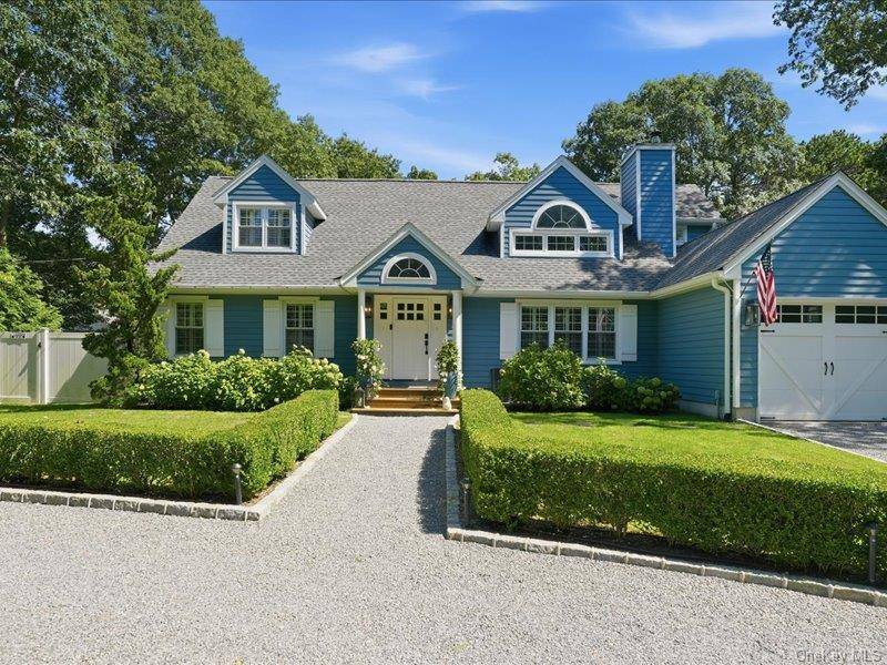 5 Deerland DR, East Quogue, NY 11942