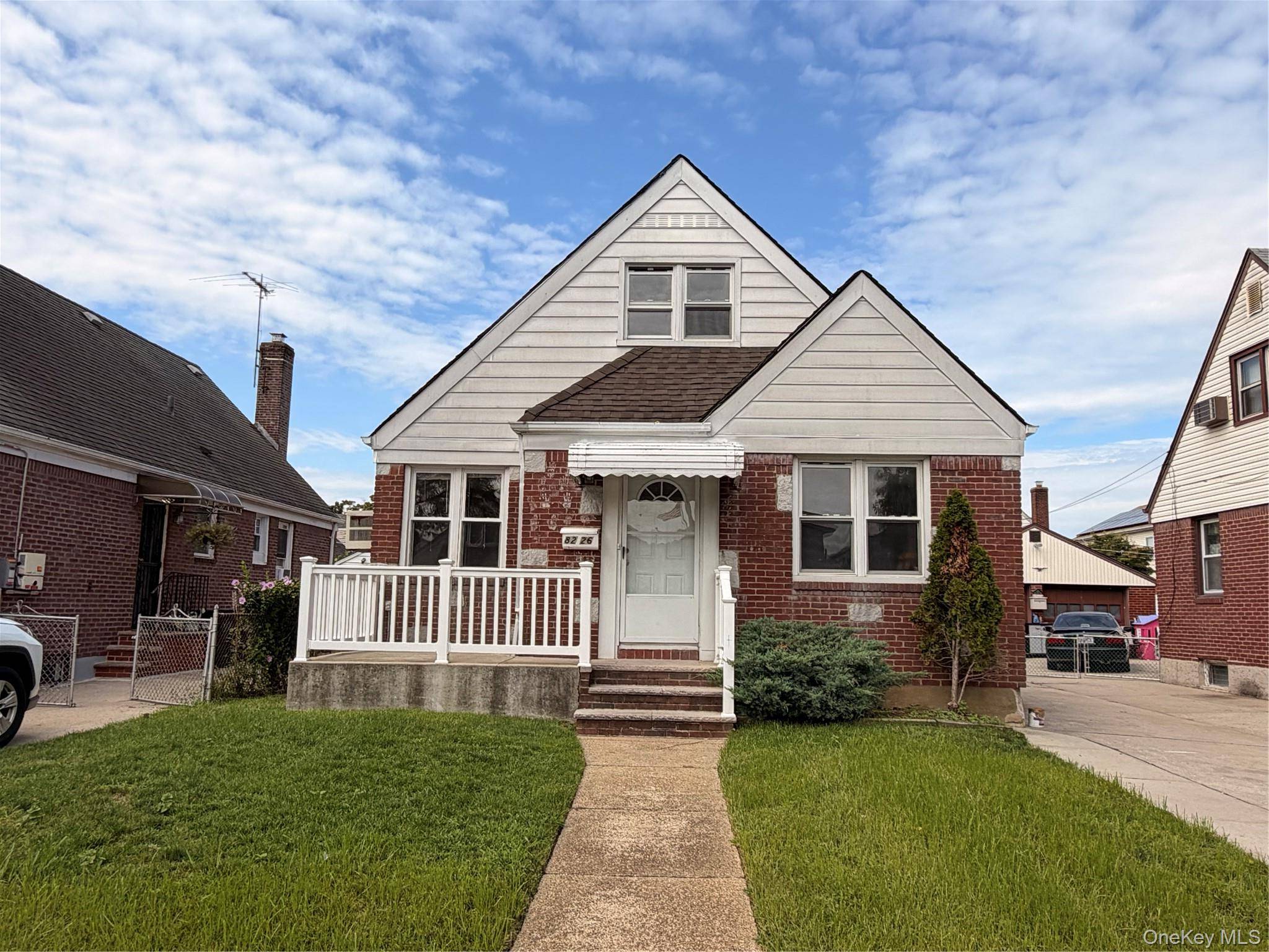 82-26 258th ST, Glen Oaks, NY 11004