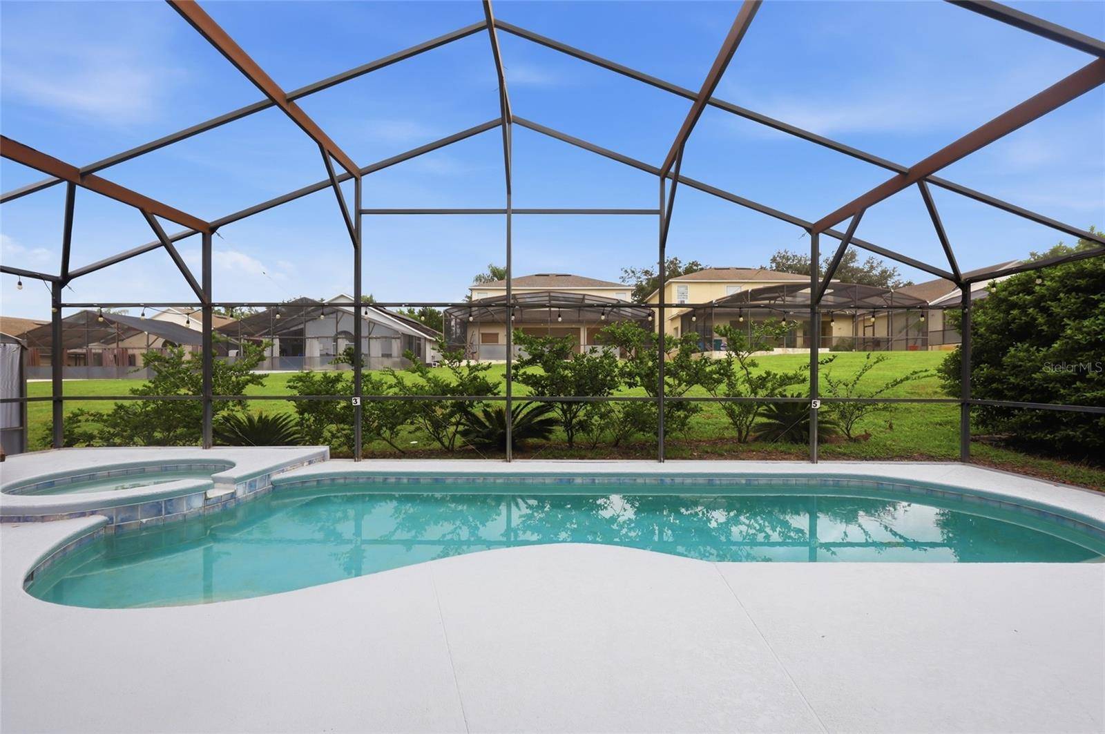 639 KENSINGTON DR, Davenport, FL 33897