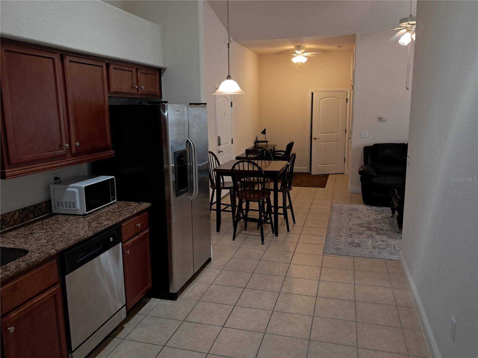 1083 DAVID WALKER DR #C3, Tavares, FL 32778