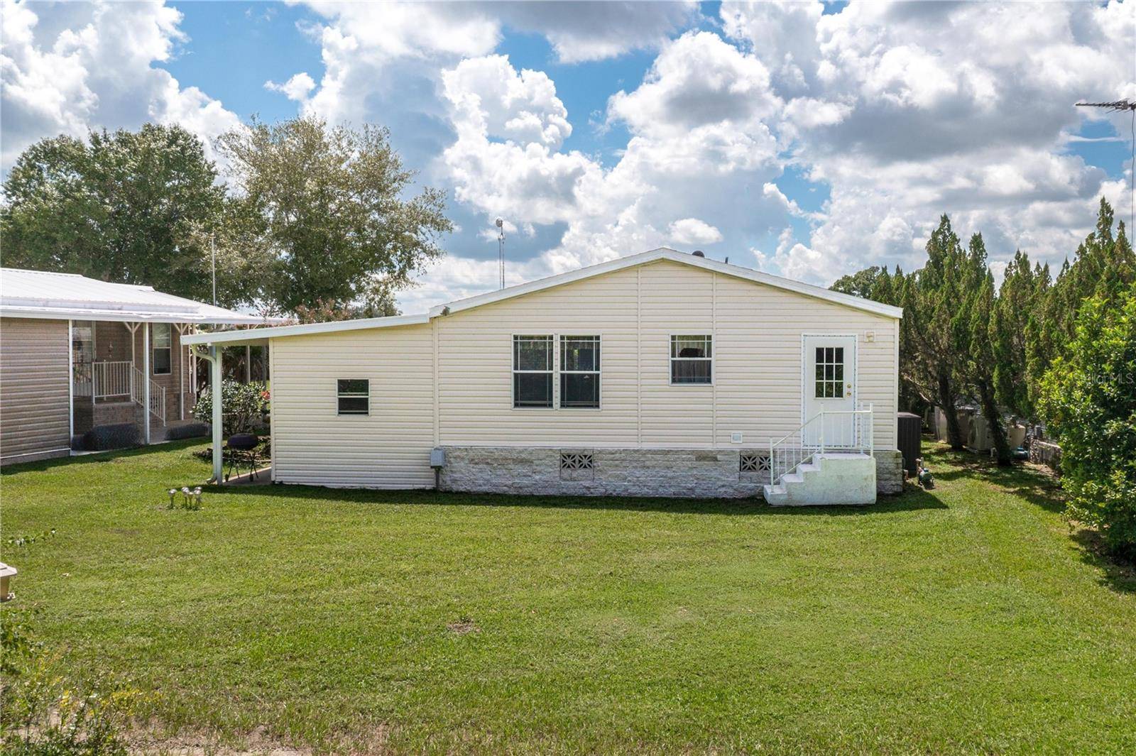 8574 BREEZE HILL DR, Lake Wales, FL 33898