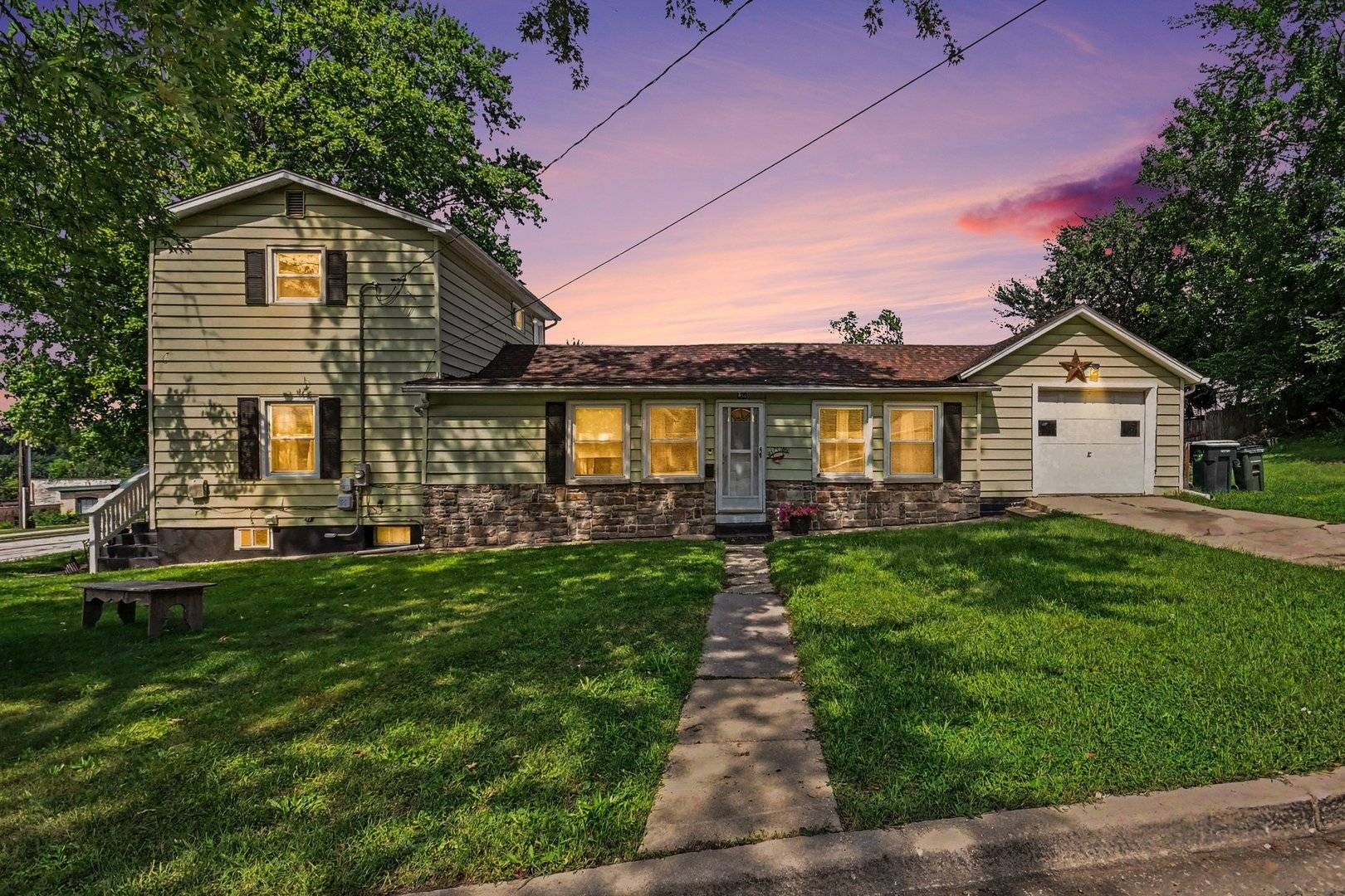 404 N River ST, Batavia, IL 60510