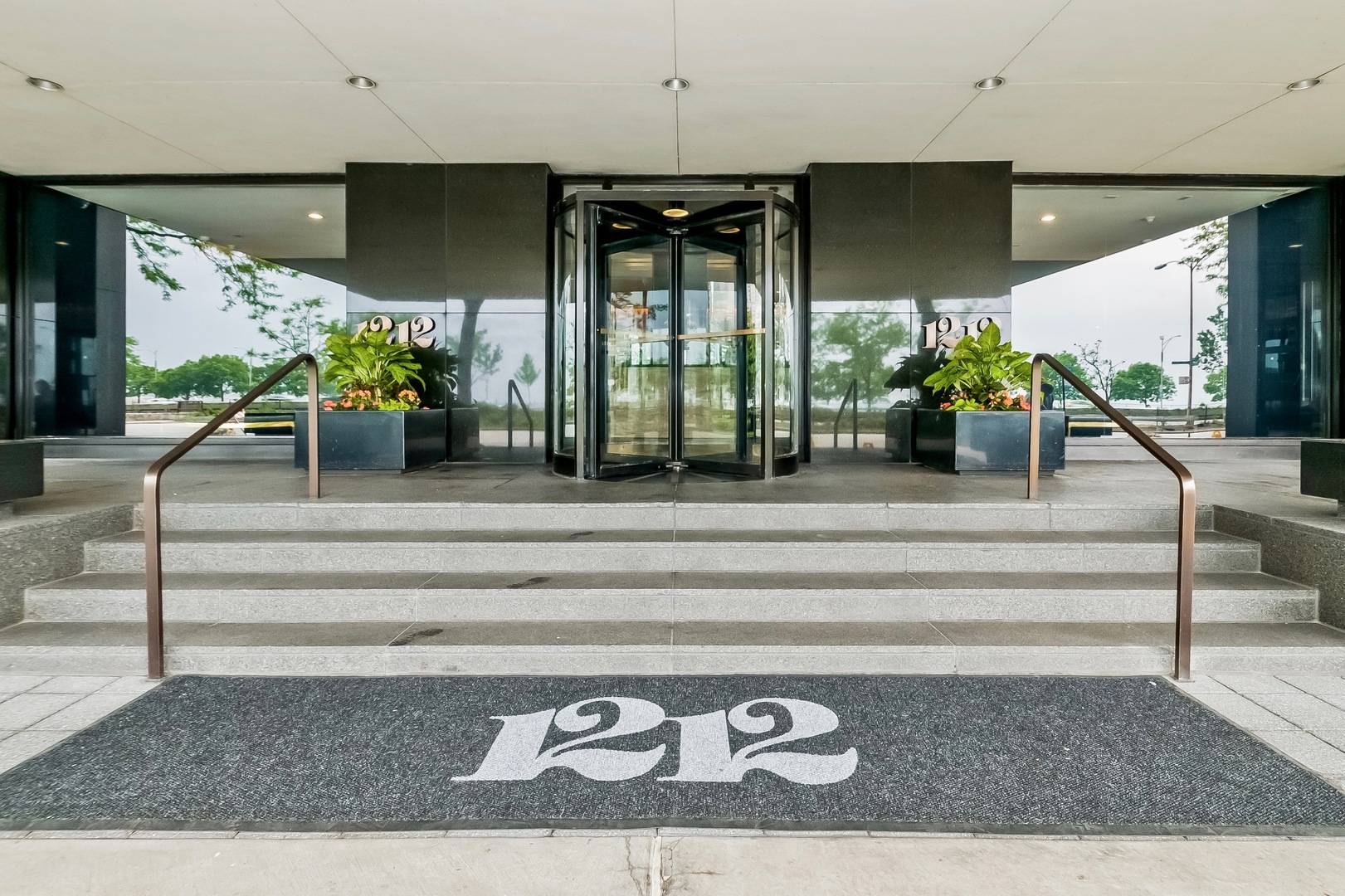 1212 N Lake Shore DR #16AS, Chicago, IL 60610