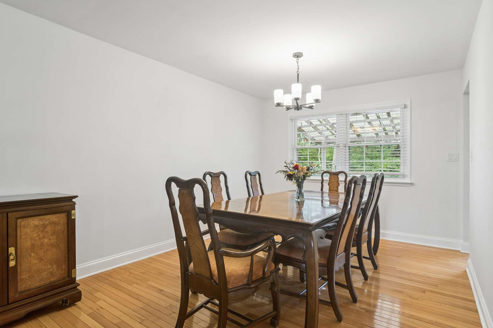 1120 Valley Stream DR, Wheeling, IL 60090