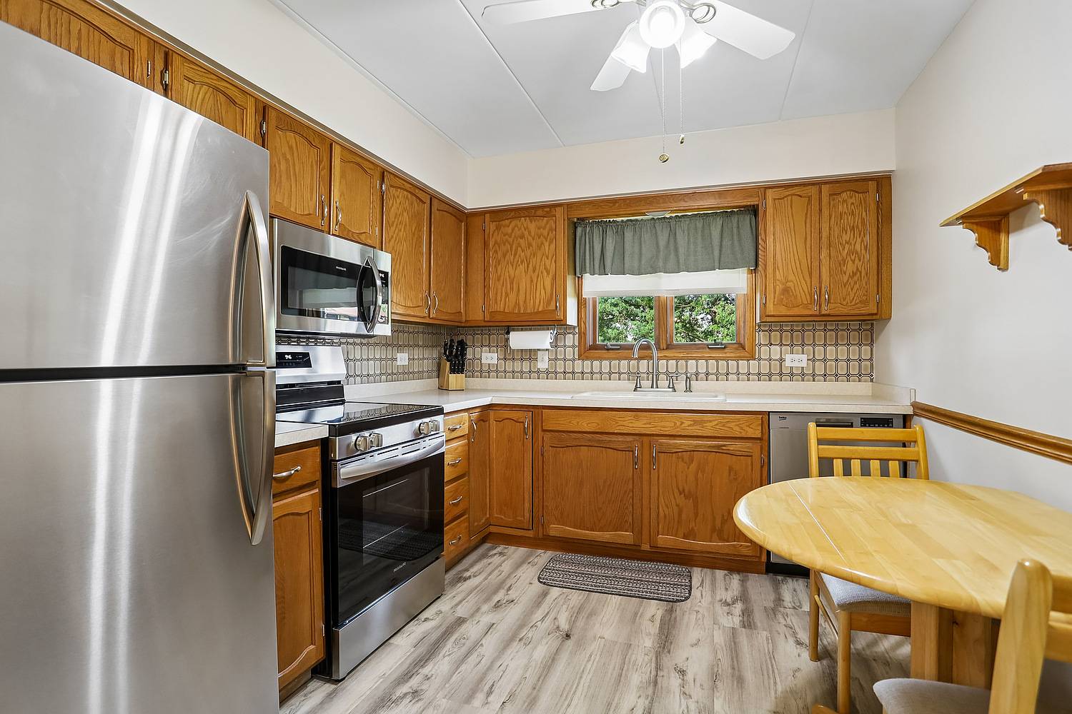 11009 S Theresa CIR #2B, Palos Hills, IL 60465