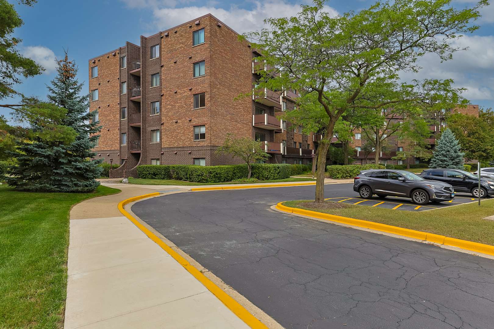 840 Wellington AVE #501, Elk Grove Village, IL 60007