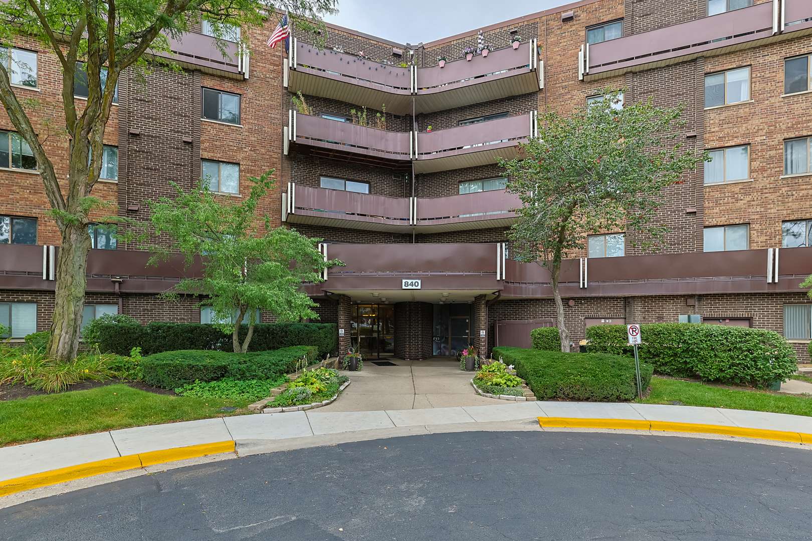 840 Wellington AVE #501, Elk Grove Village, IL 60007