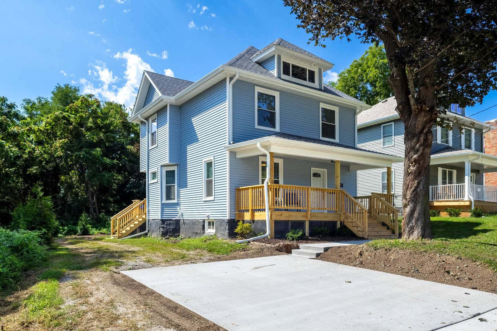 613 W 13th ST, Davenport, IA 52803