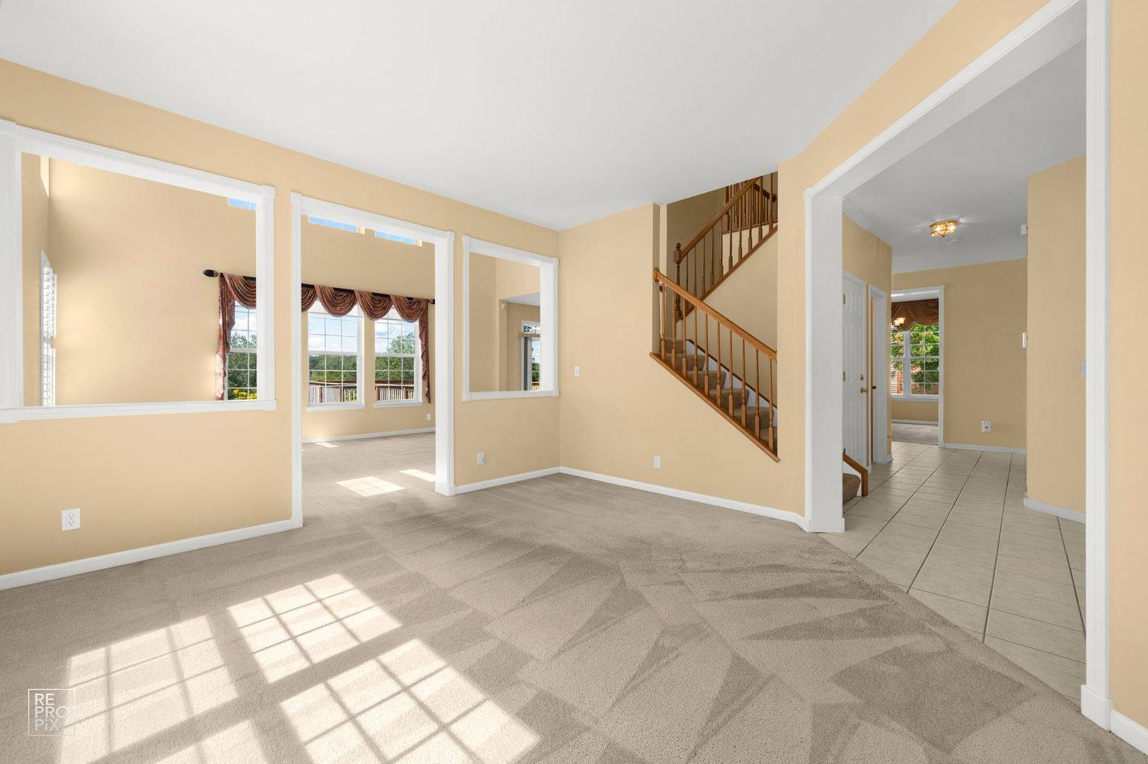 920 Mcdole DR, Sugar Grove, IL 60554