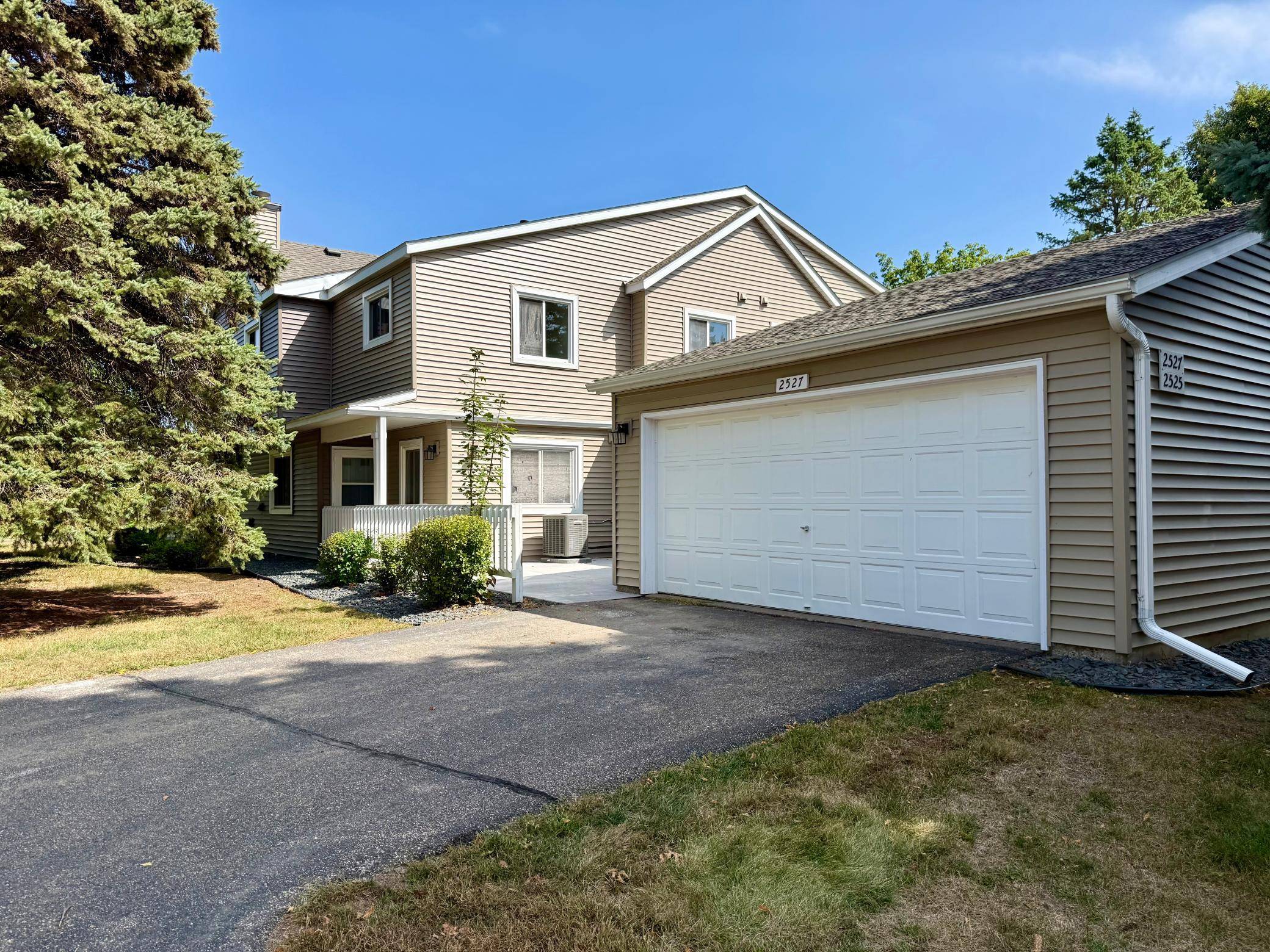 2527 Wimbledon PL, Woodbury, MN 55125