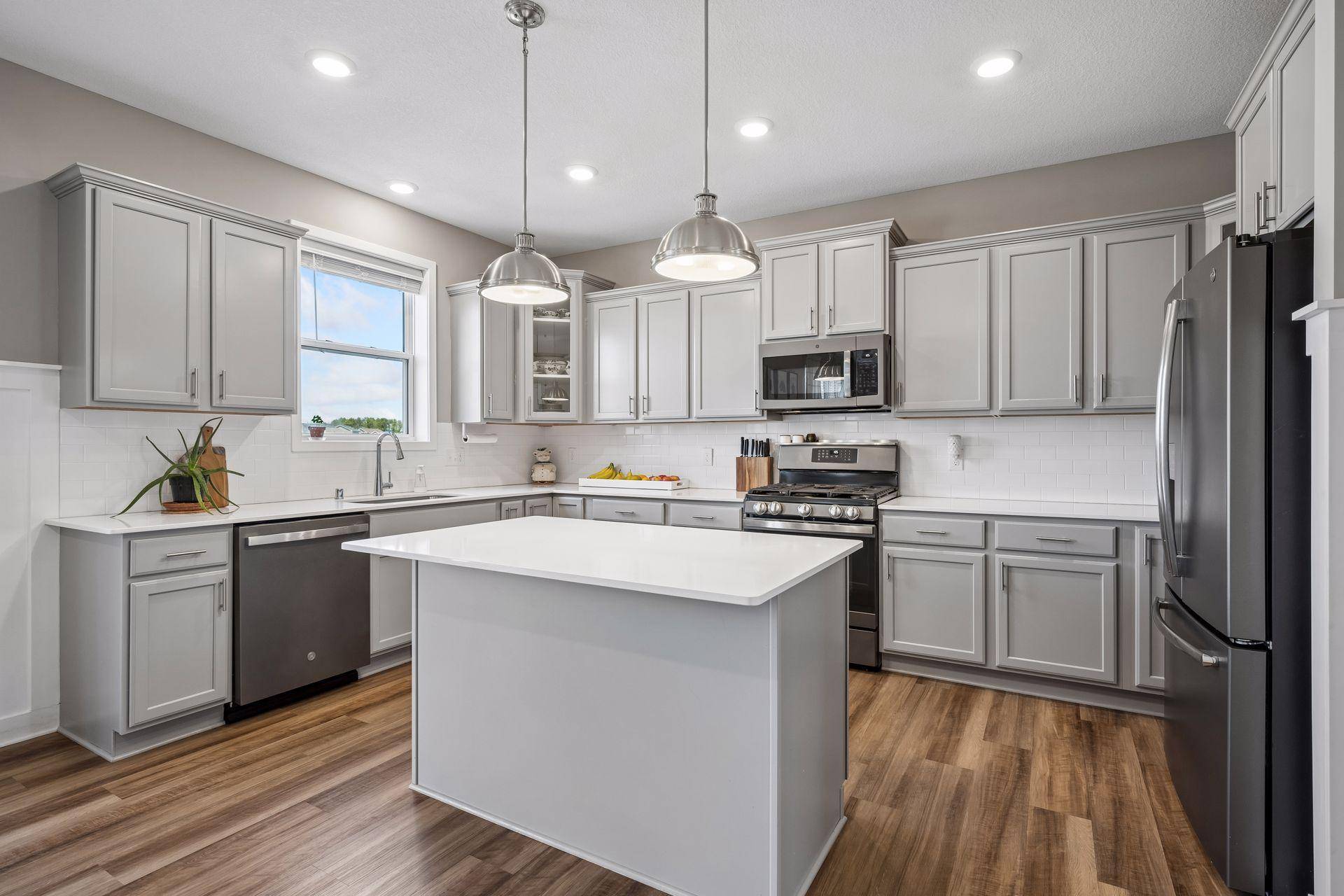 19302 Meadow View LN, Maple Grove, MN 55311