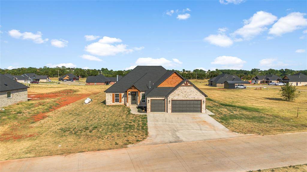 1163 Wolf Creek DR, Blanchard, OK 73010