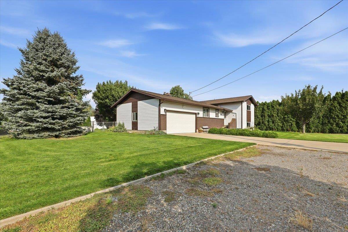 5105 N Glenarvon Rd, Otis Orchards, WA 99027