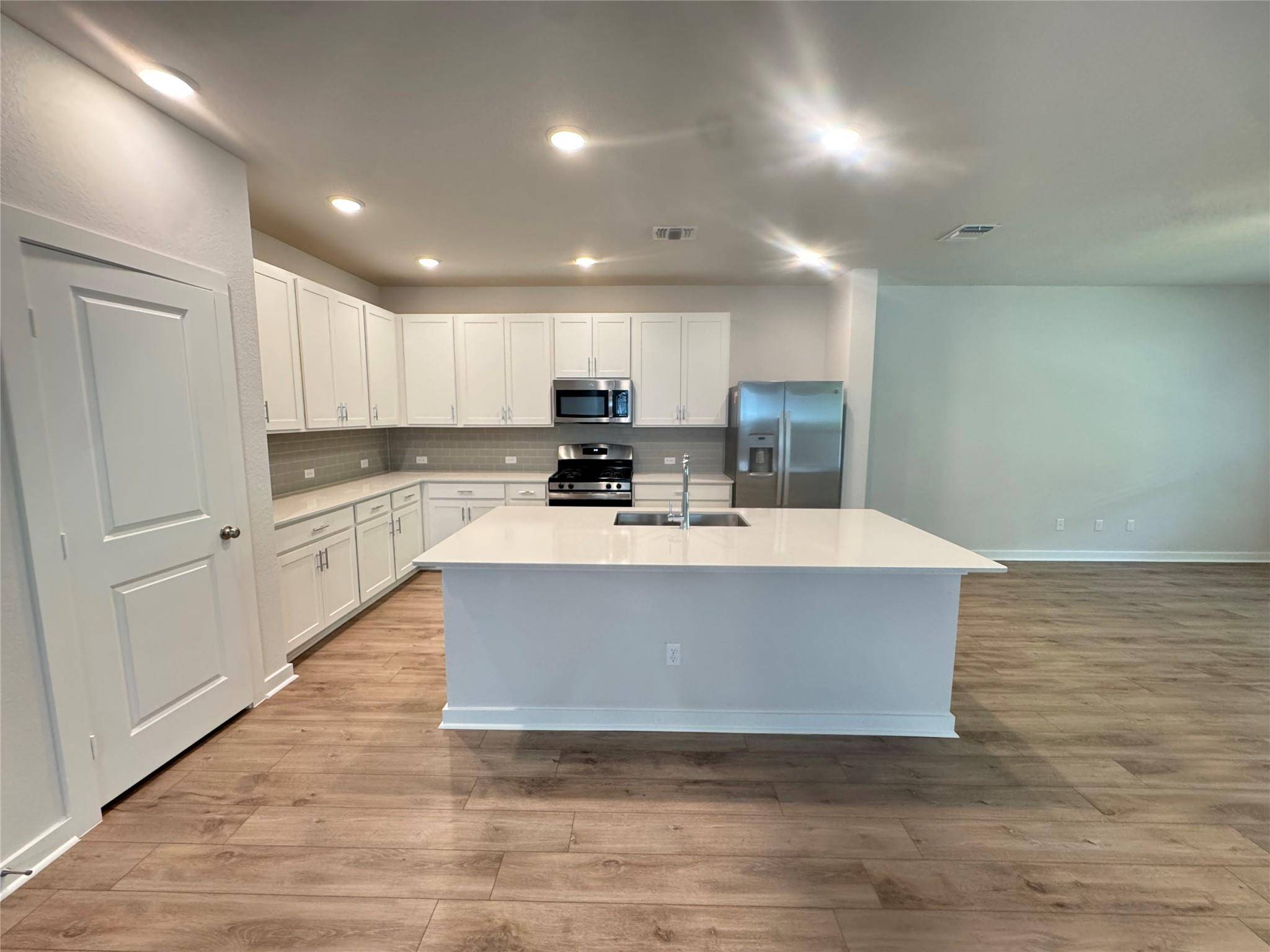 108 Sorghum DR, Hutto, TX 78634