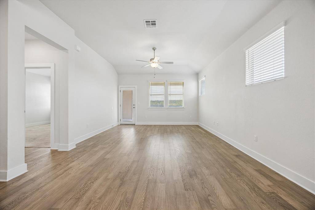 8503 McKamy DR, Austin, TX 78744