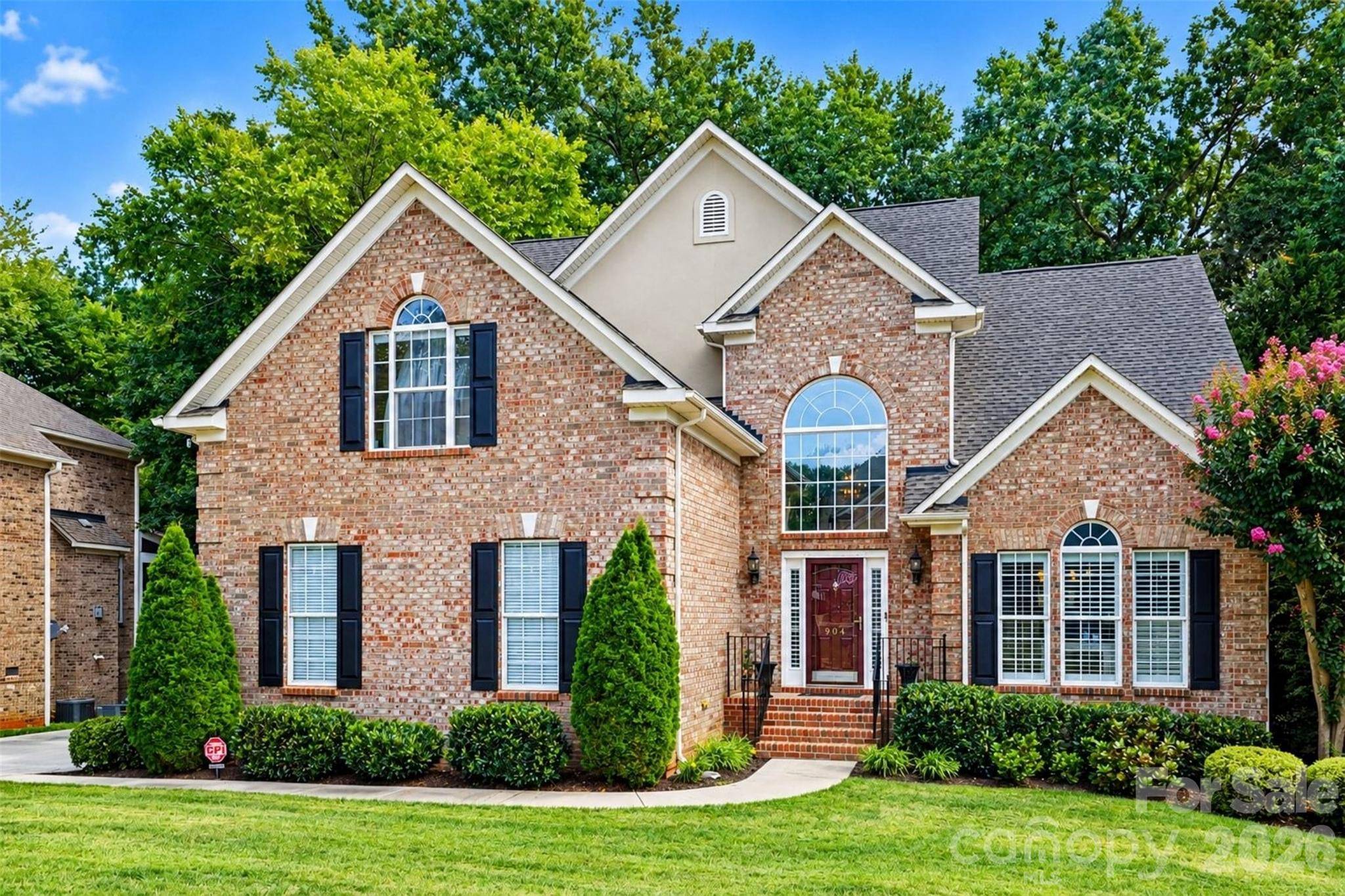 904 Carisbrooke LN, Waxhaw, NC 28173