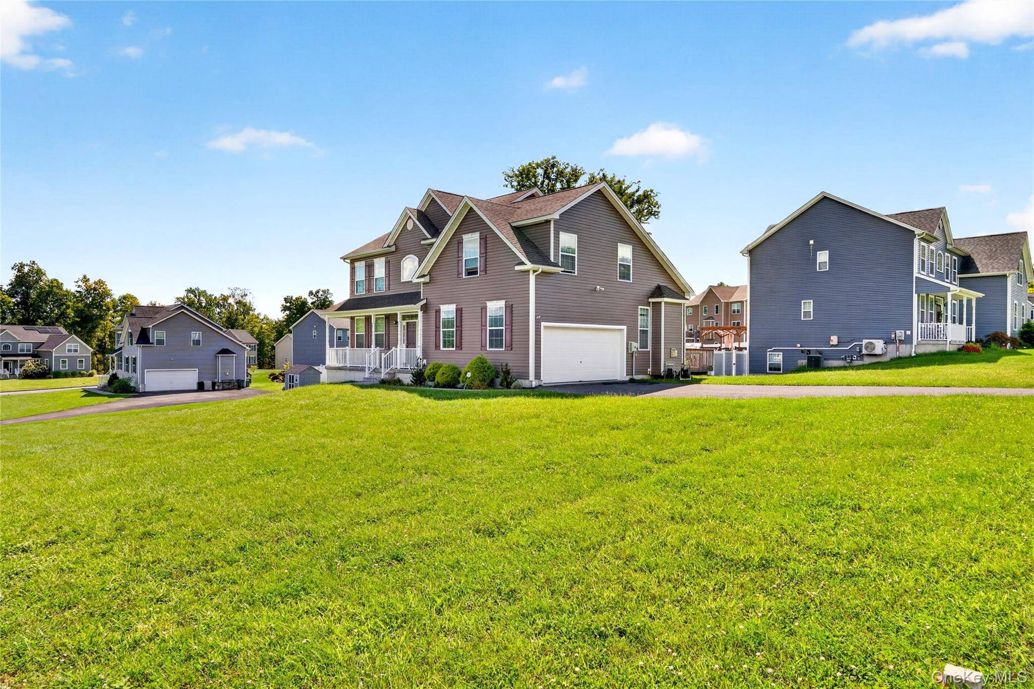 14 Hopkins CT, Washingtonville, NY 10992