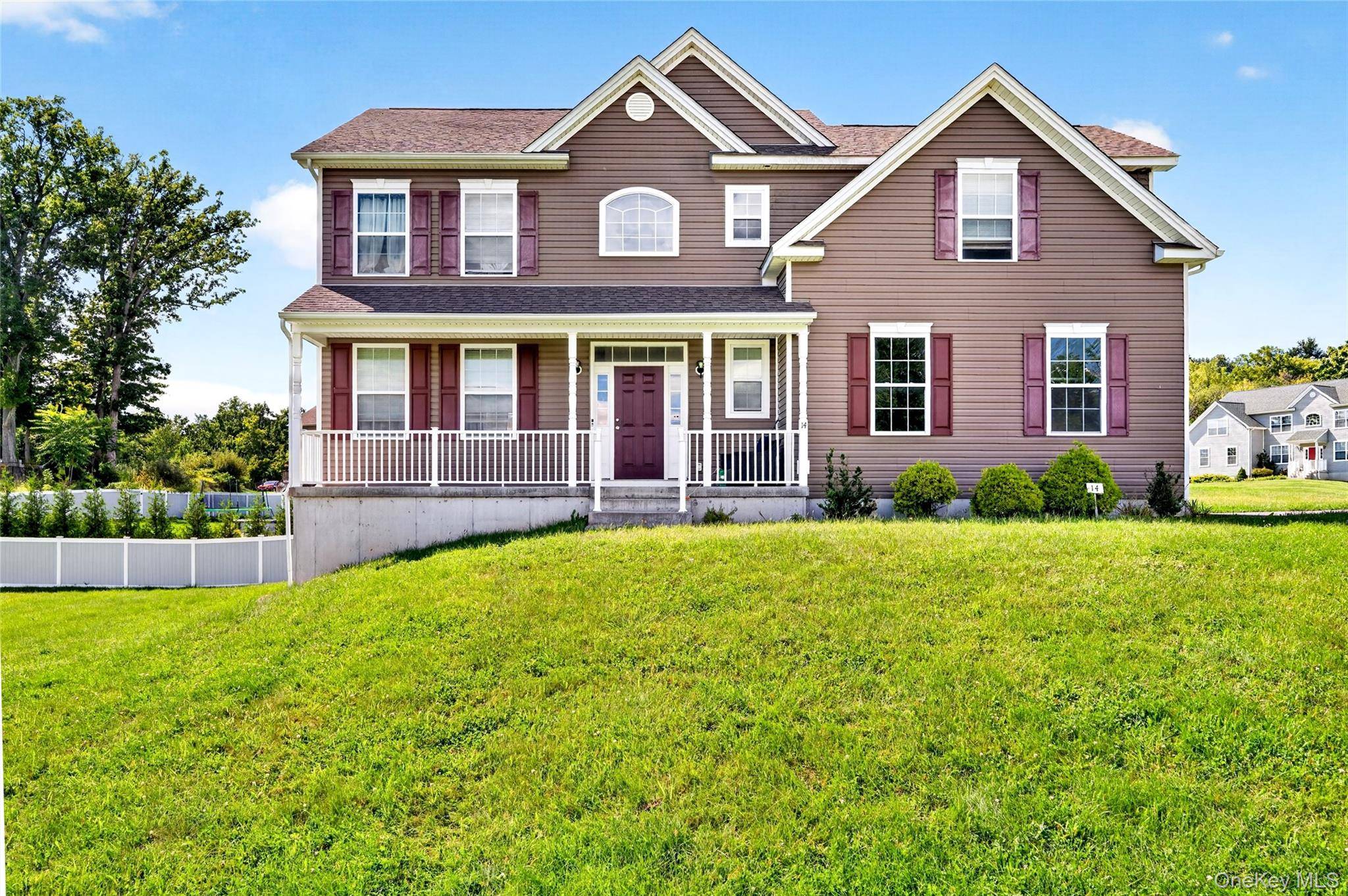 14 Hopkins CT, Washingtonville, NY 10992
