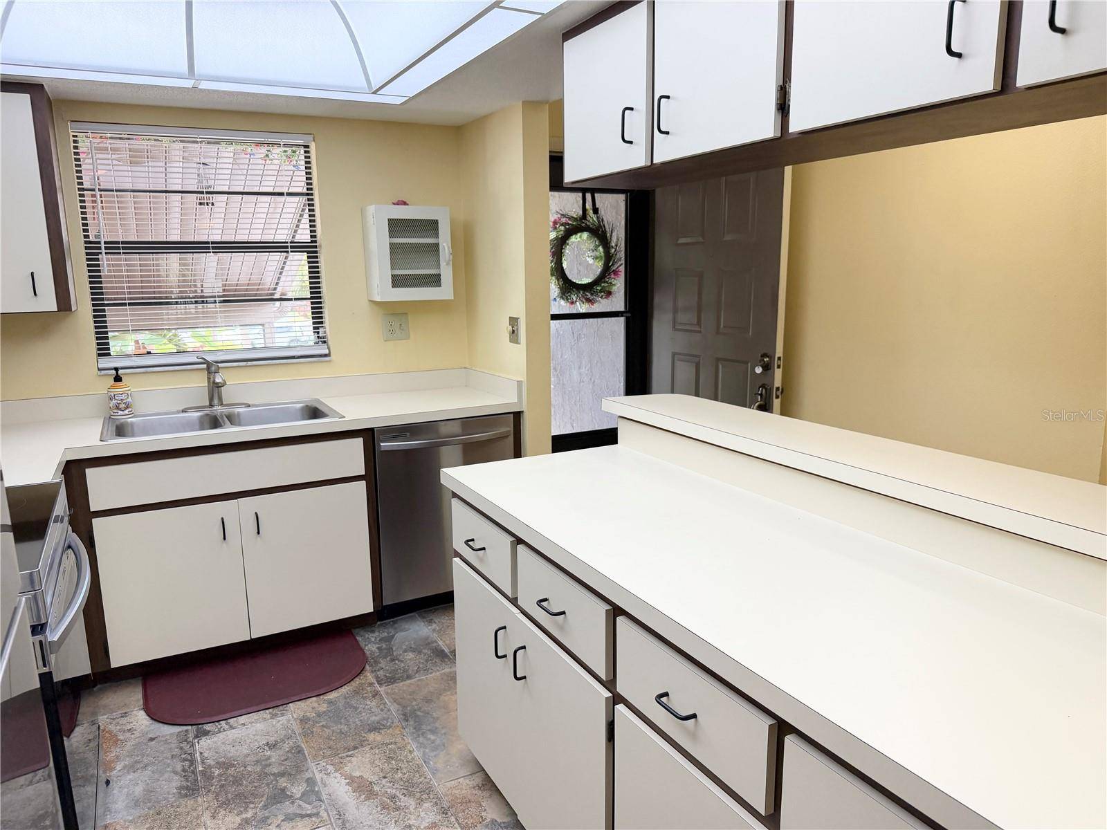 937 CAPRI ISLES BLVD #56, Venice, FL 34292