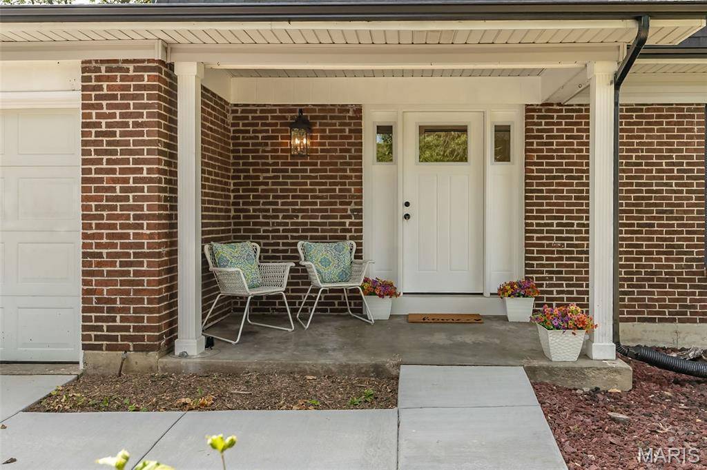 29 Mill Race DR, St Peters, MO 63376