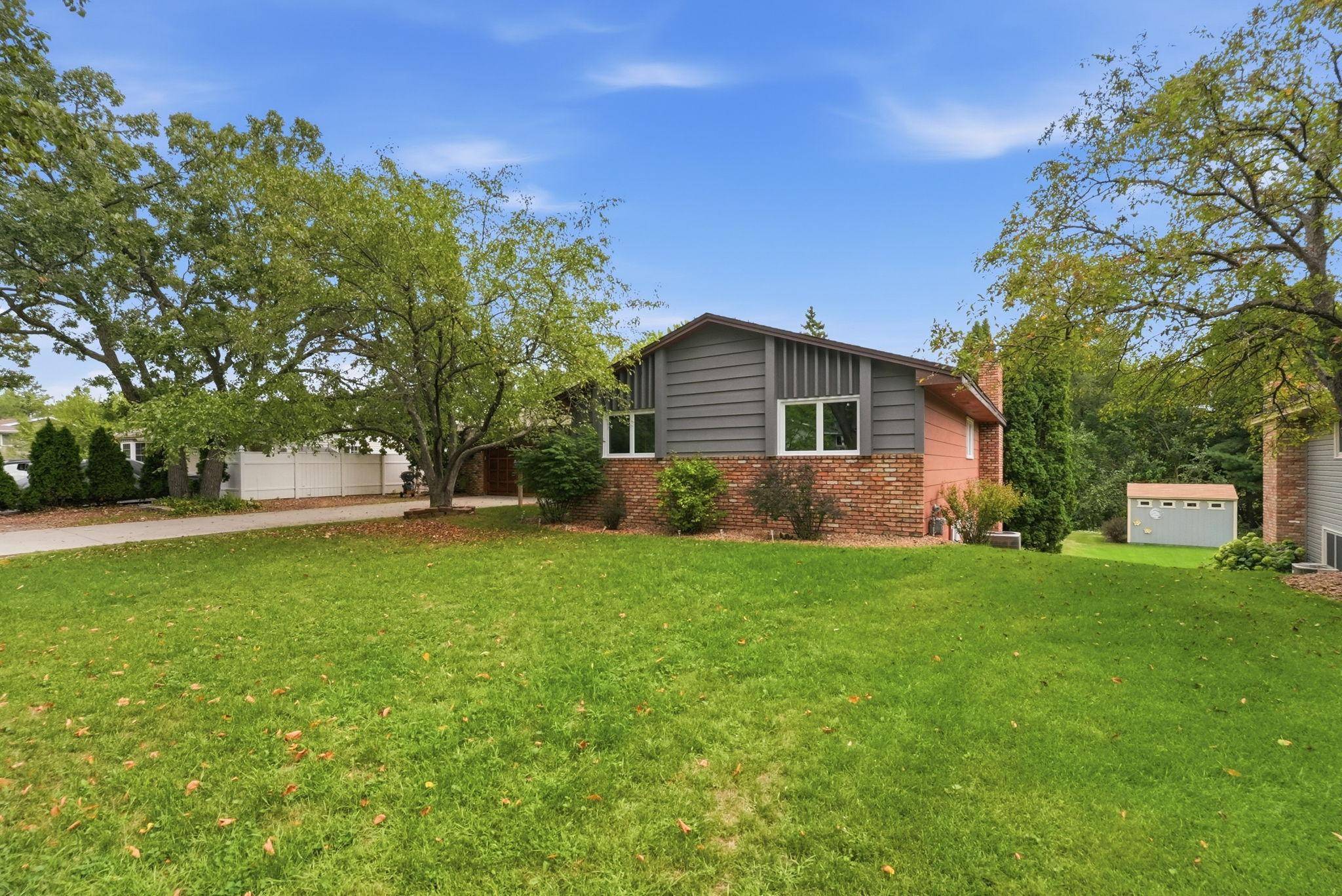 112 108th AVE NW, Coon Rapids, MN 55448