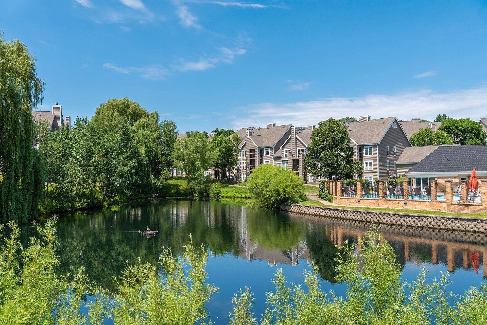6155 Chasewood Pkwy #1, Minnetonka, MN 55343